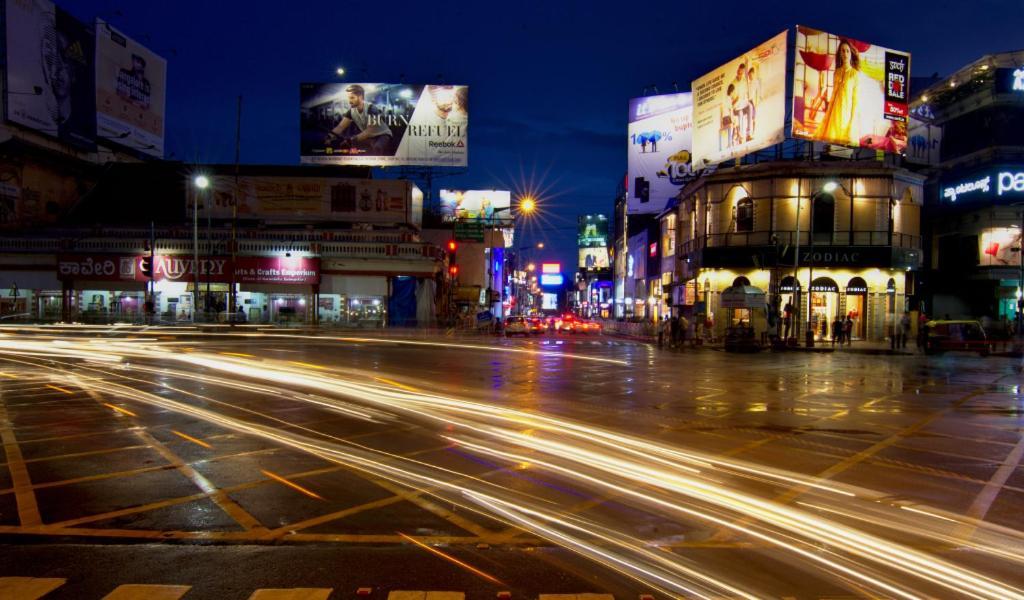 Mg Road One Hotel Bengaluru Kültér fotó